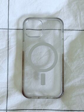 Clear Sparkle MagSafe-Compatible iPhone 14 Case - Otterbox